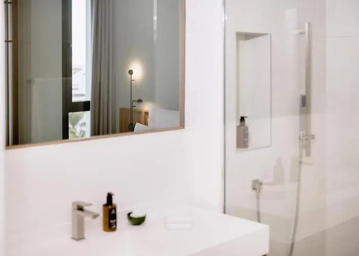 The Flag Marbella, Adult Recommended 4* 에스테포나