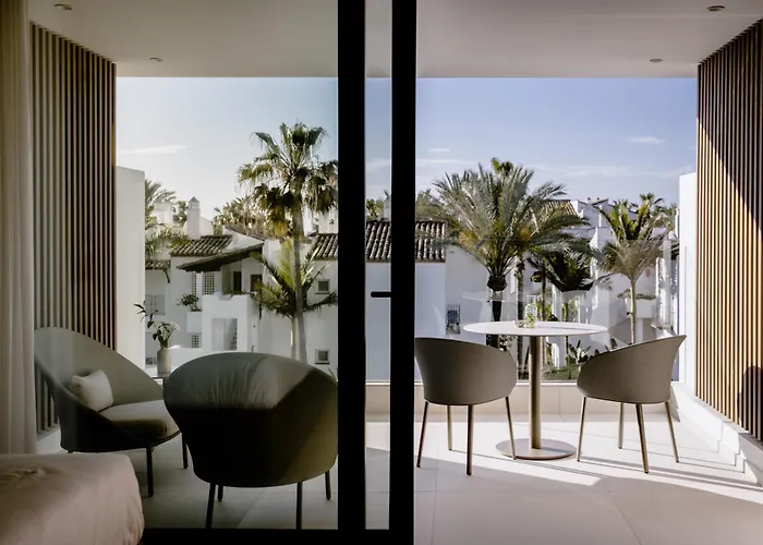 The Flag Marbella, Adult Recommended 호텔 4*