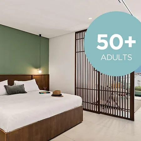 The Flag Marbella, Adult Recommended 에스테포나