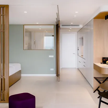 The Flag Marbella, Adult Recommended 4* 에스테포나