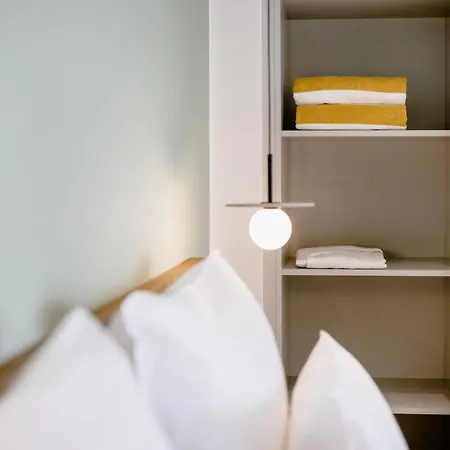 The Flag Marbella, Adult Recommended 에스테포나