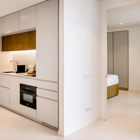 The Flag Marbella, Adult Recommended 에스테포나