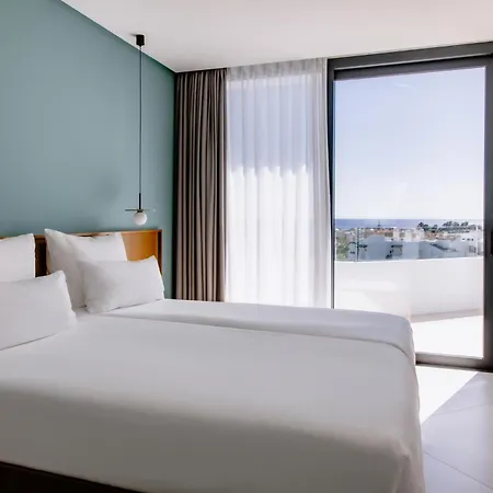 The Flag Marbella, Adult Recommended Εστεπόνα