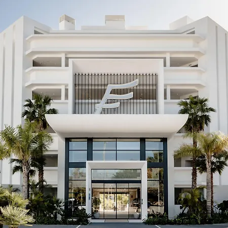 The Flag Marbella, Adult Recommended 酒店