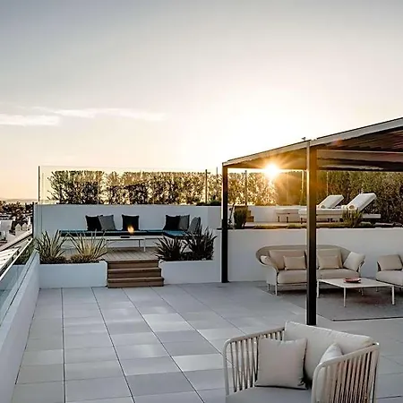 The Flag Marbella, Adult Recommended