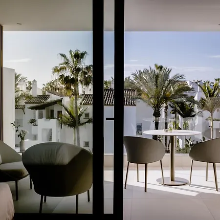 The Flag Marbella, Adult Recommended מלון 4*